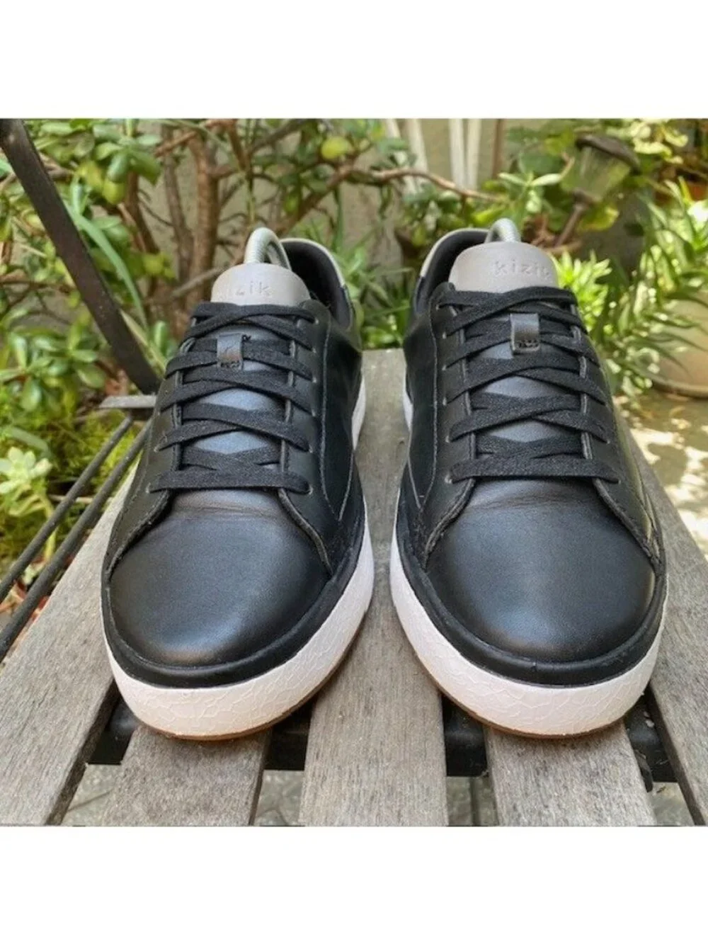 Kizik Vegas Hands-Free Black Leather Lace Up Sneakers Men's Size 8.5 Women's 10